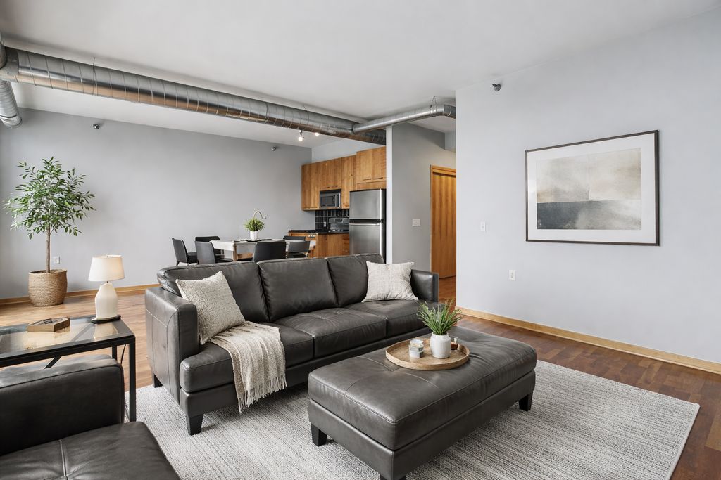 1211 Lagoon Avenue 410, Minneapolis, MN 55408 — photo 2