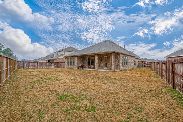 23722 Canolo Grove Lane, New Caney, TX 77357