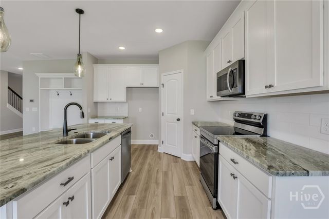 170 Hanover Place, Richmond Hill, GA 31324
