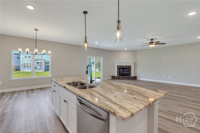 170 Hanover Place, Richmond Hill, GA 31324