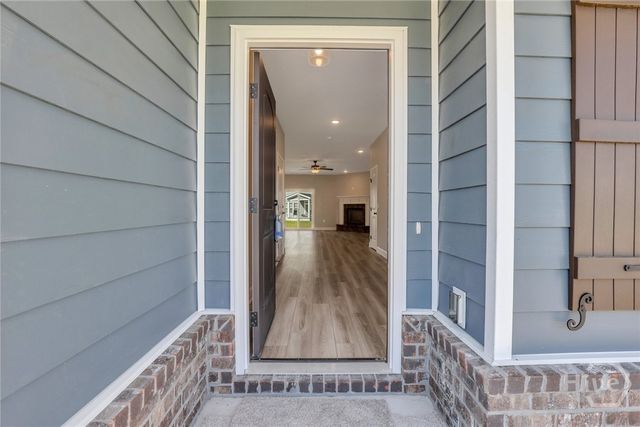 170 Hanover Place, Richmond Hill, GA 31324