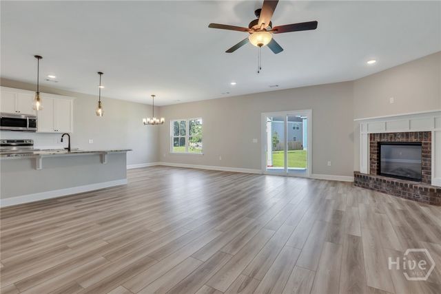 170 Hanover Place, Richmond Hill, GA 31324