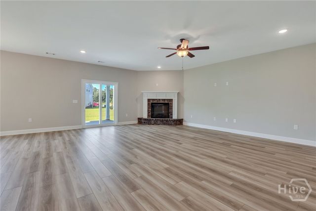 170 Hanover Place, Richmond Hill, GA 31324