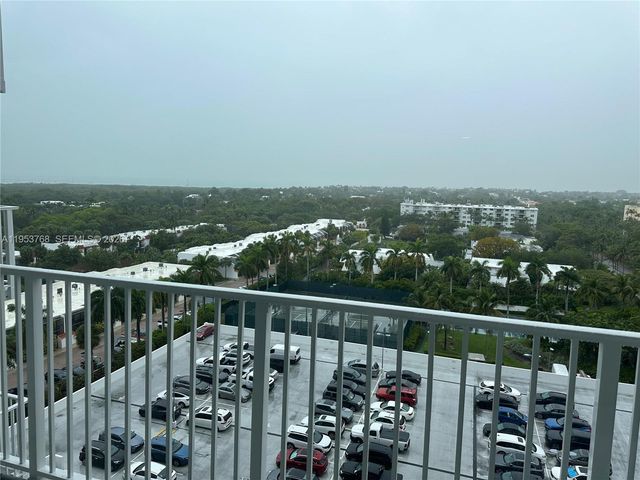 881 Ocean Dr 10D, Key Biscayne, FL 33149