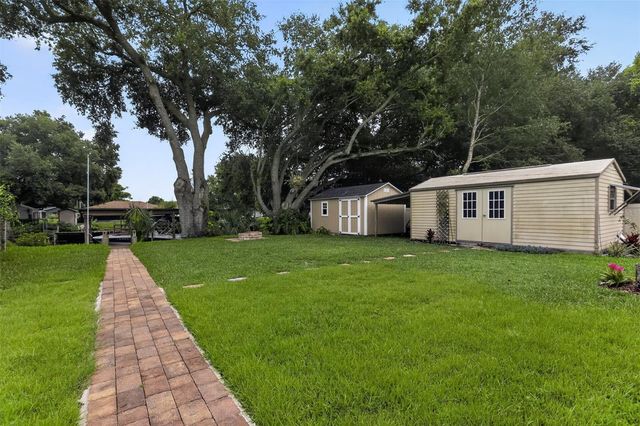 27728 LISA DRIVE, Tavares, FL 32778