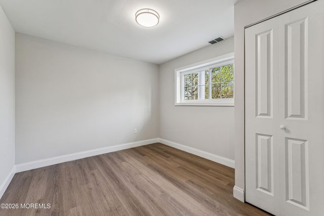 886 Raleigh Drive, Toms River, NJ 08753