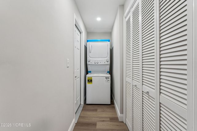 886 Raleigh Drive, Toms River, NJ 08753