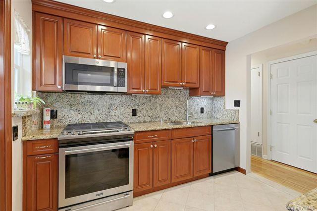 70 Birchwood Drive, New Hyde Park, NY 11040