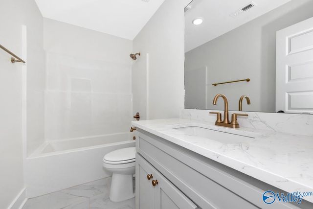 8320 Grayback Boulevard, Owens Cross Roads, AL 35763