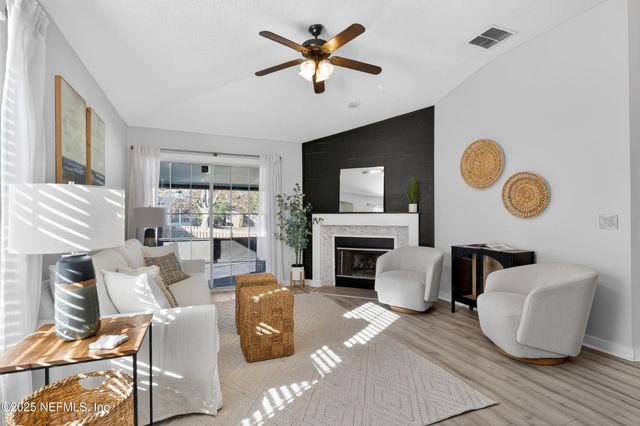 11214 BENTLEY TRACE Lane E, Jacksonville, FL 32257