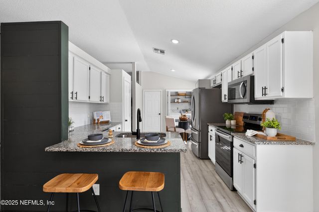 11214 BENTLEY TRACE Lane E, Jacksonville, FL 32257