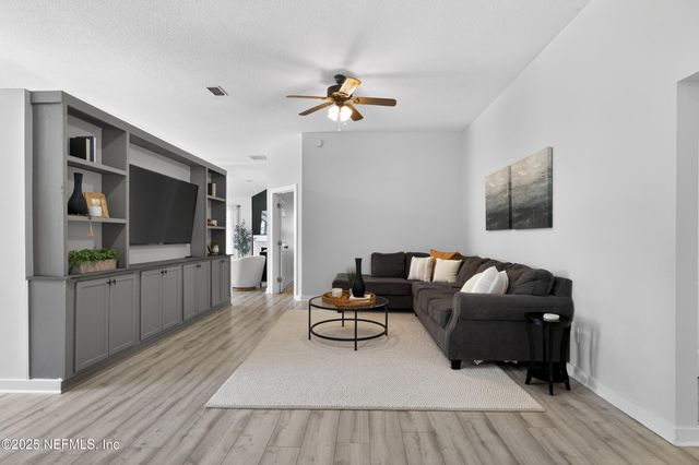 11214 BENTLEY TRACE Lane E, Jacksonville, FL 32257