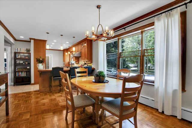 5661 N New Hampshire Avenue, Chicago, IL 60631