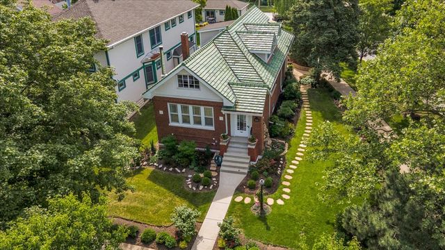5661 N New Hampshire Avenue, Chicago, IL 60631