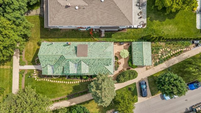 5661 N New Hampshire Avenue, Chicago, IL 60631