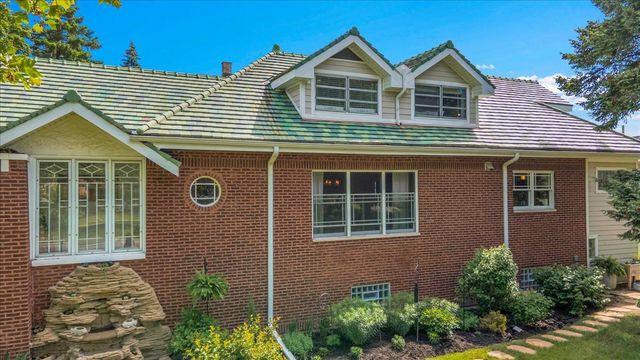 5661 N New Hampshire Avenue, Chicago, IL 60631