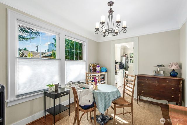 4915 Linden Avenue N, Seattle, WA 98103