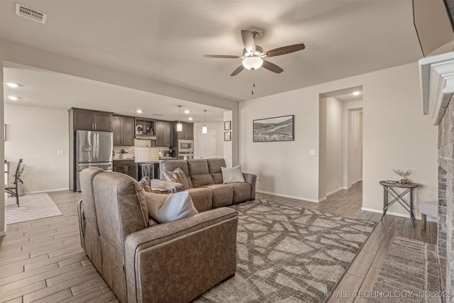 16629 E 115th Street N, Owasso, OK 74055