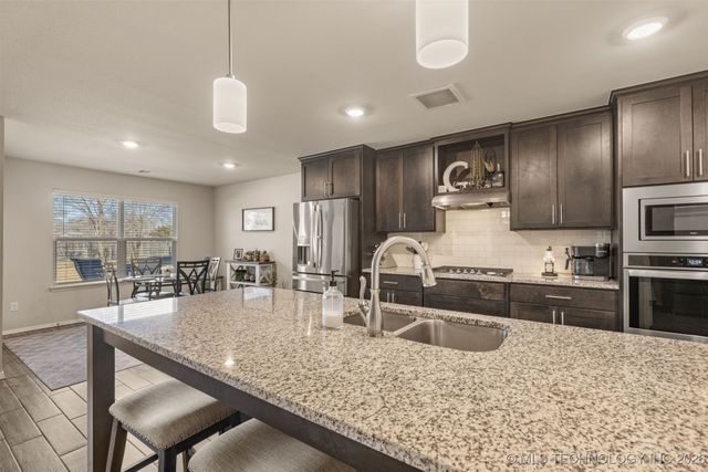 16629 E 115th Street N, Owasso, OK 74055