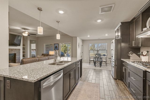 16629 E 115th Street N, Owasso, OK 74055