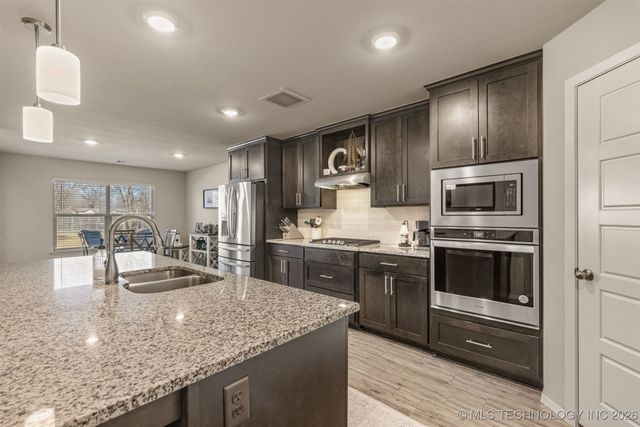 16629 E 115th Street N, Owasso, OK 74055