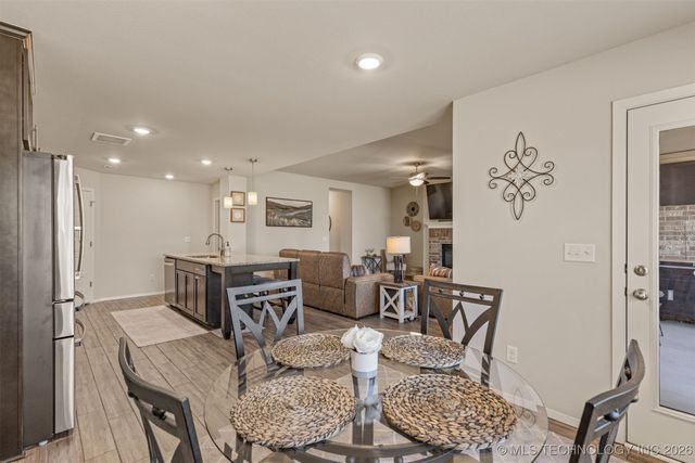 16629 E 115th Street N, Owasso, OK 74055