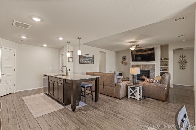 16629 E 115th Street N, Owasso, OK 74055