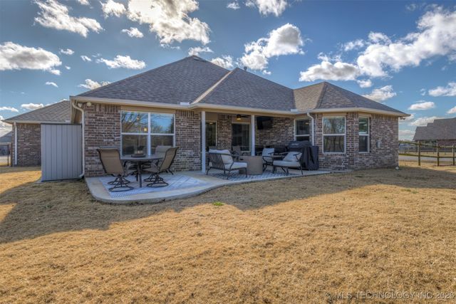 16629 E 115th Street N, Owasso, OK 74055