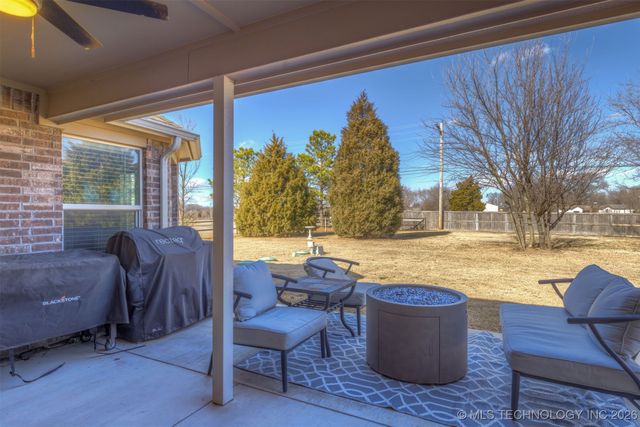 16629 E 115th Street N, Owasso, OK 74055