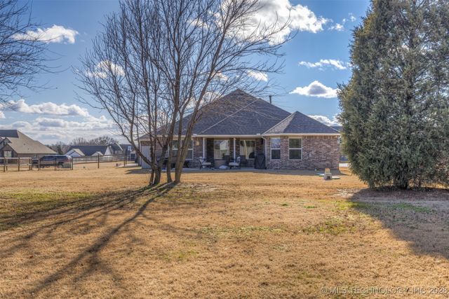 16629 E 115th Street N, Owasso, OK 74055