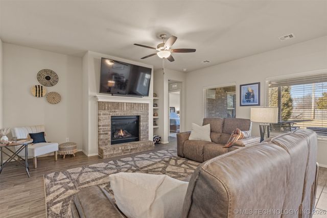 16629 E 115th Street N, Owasso, OK 74055