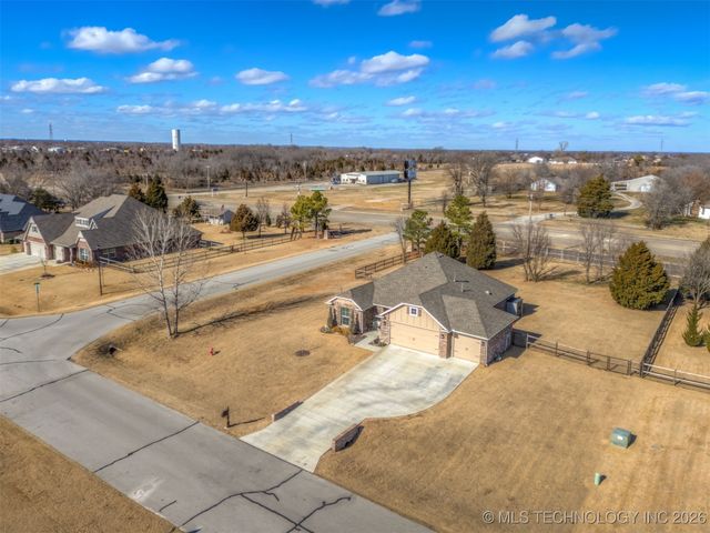 16629 E 115th Street N, Owasso, OK 74055