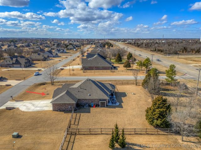 16629 E 115th Street N, Owasso, OK 74055