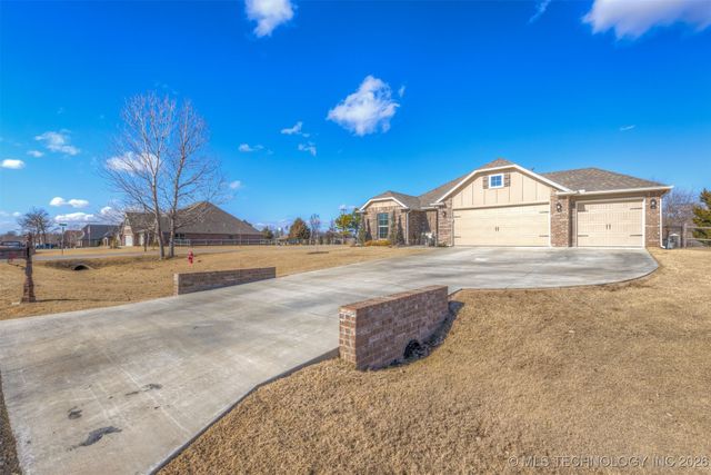 16629 E 115th Street N, Owasso, OK 74055