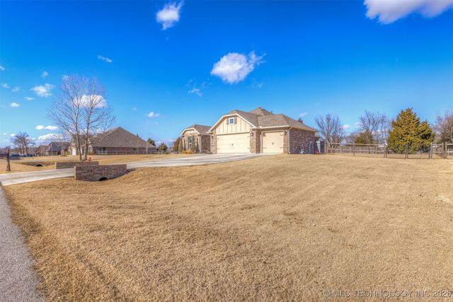 16629 E 115th Street N, Owasso, OK 74055