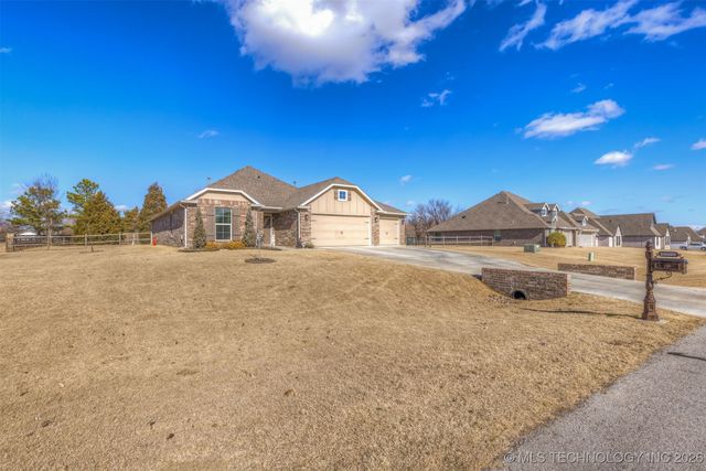 16629 E 115th Street N, Owasso, OK 74055