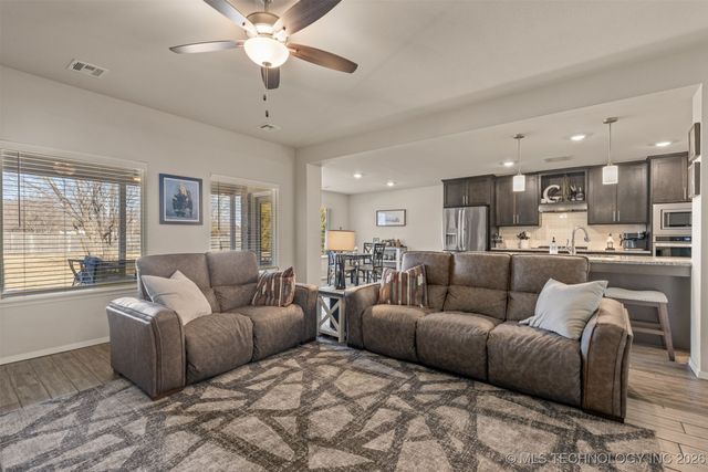 16629 E 115th Street N, Owasso, OK 74055