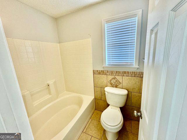 308 Strawbridge Lane, Bonaire, GA 31005