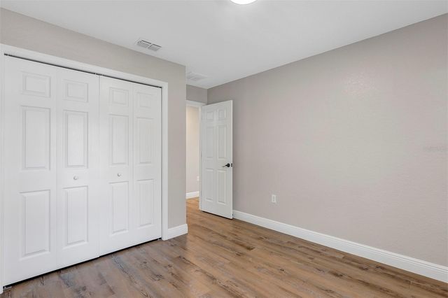 5 LOCUST RADIAL CIRCLE, Ocala, FL 34472