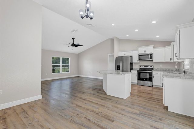 5 LOCUST RADIAL CIRCLE, Ocala, FL 34472