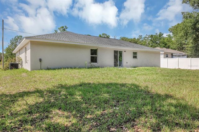 5 LOCUST RADIAL CIRCLE, Ocala, FL 34472