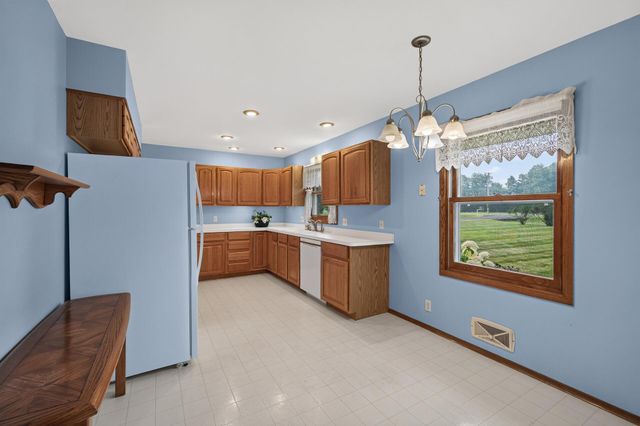 6606 132nd Street N, Hugo, MN 55110