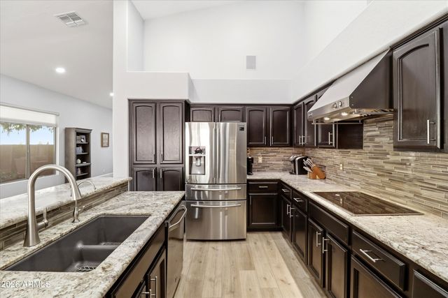 6333 E VIEWMONT Drive 85, Mesa, AZ 85215
