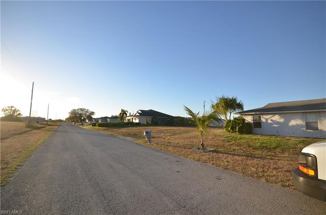 1106 NE 12th ST, Cape Coral, FL 33909