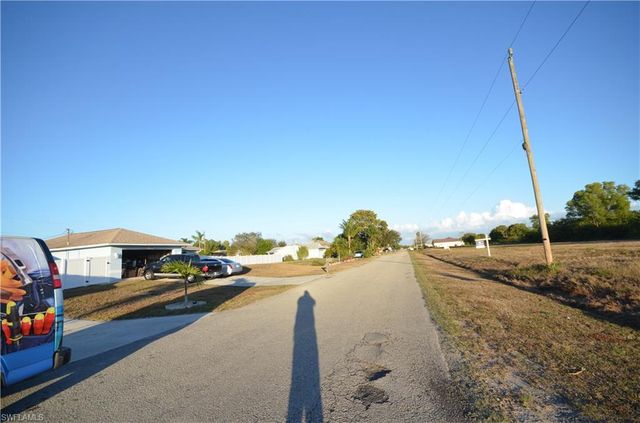 1106 NE 12th ST, Cape Coral, FL 33909