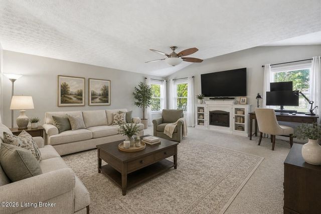 11812 Garden Grove Way, Louisville, KY 40299