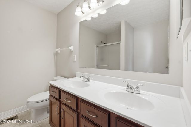 11812 Garden Grove Way, Louisville, KY 40299