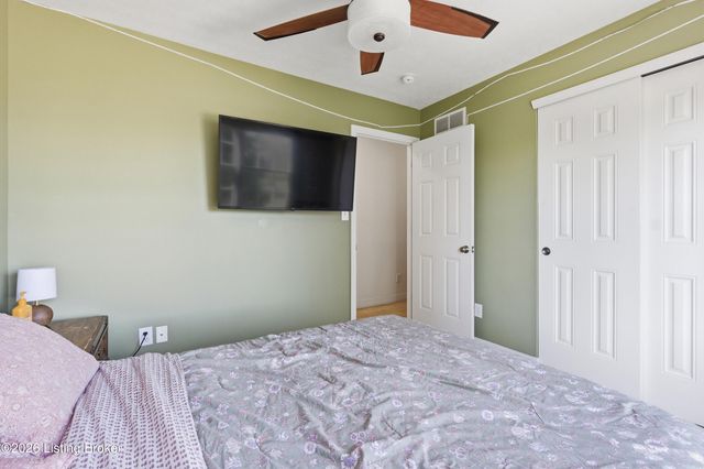 11812 Garden Grove Way, Louisville, KY 40299