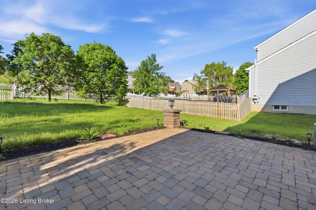 11812 Garden Grove Way, Louisville, KY 40299