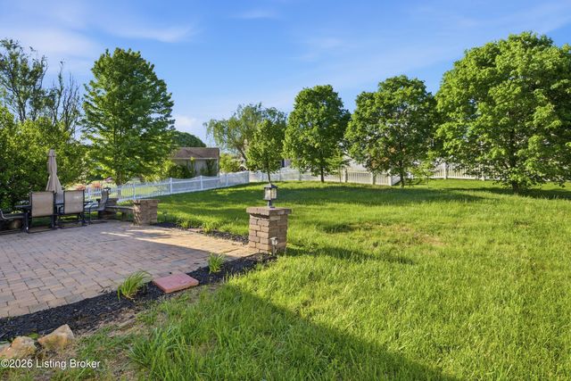 11812 Garden Grove Way, Louisville, KY 40299